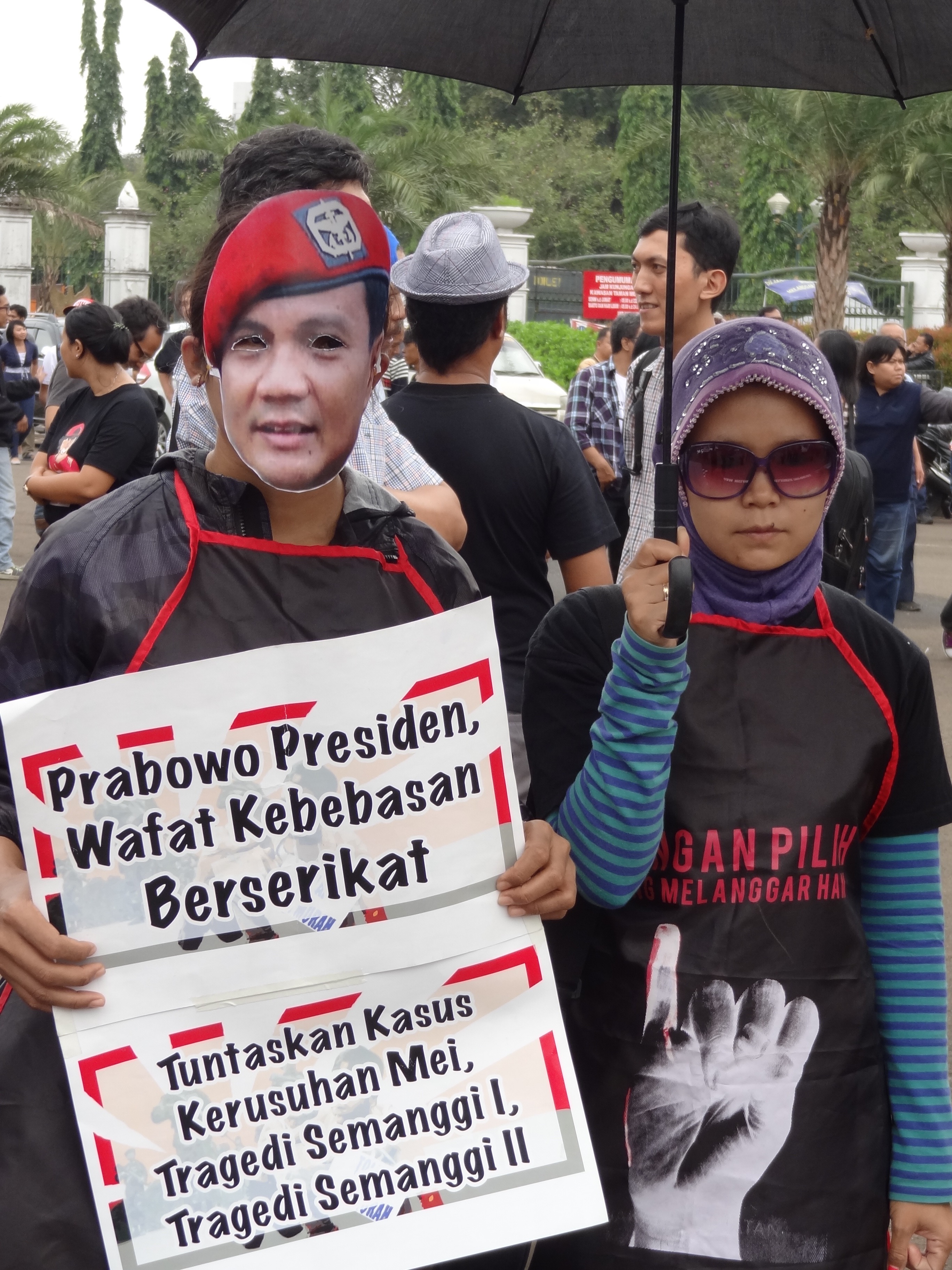 Protesters at the Thursday (Kamisan) protest outside the Presidential Palace in June 2014, warning against a Prabowo presidency - Credit: Vannessa Hearman